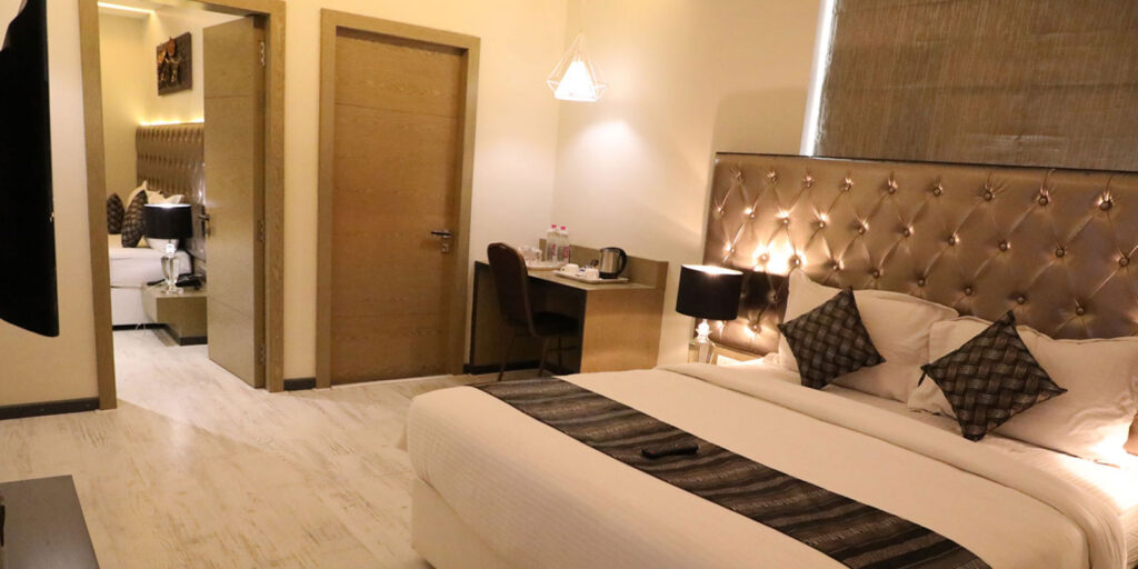 https://hotelimperialgrand.com/wp-content/uploads/2024/07/family-suite-room-wrapper-1024x512.jpg